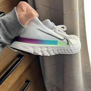 Nike Infinity React Run Flyknit Running Shoes